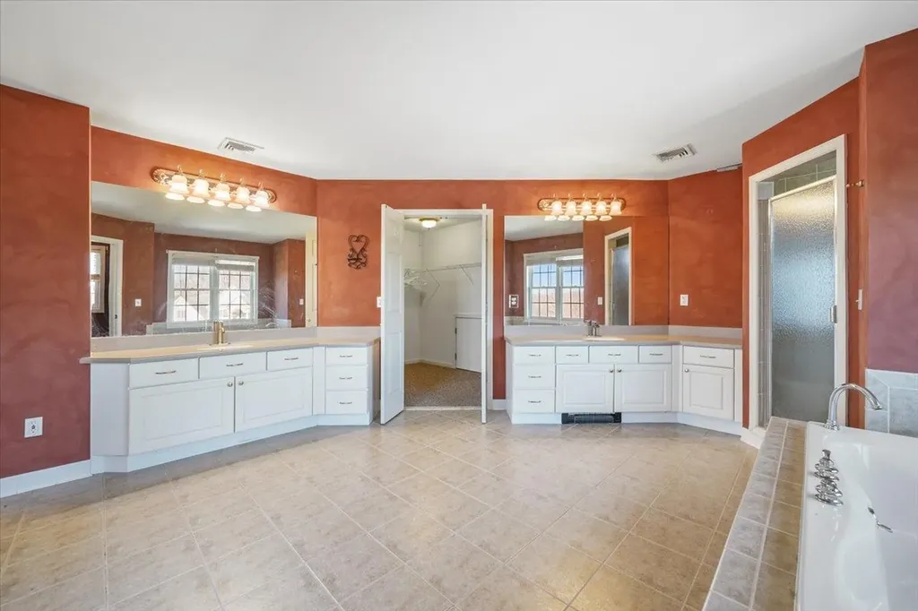 24 Bristol Drive Middletown NY 10941