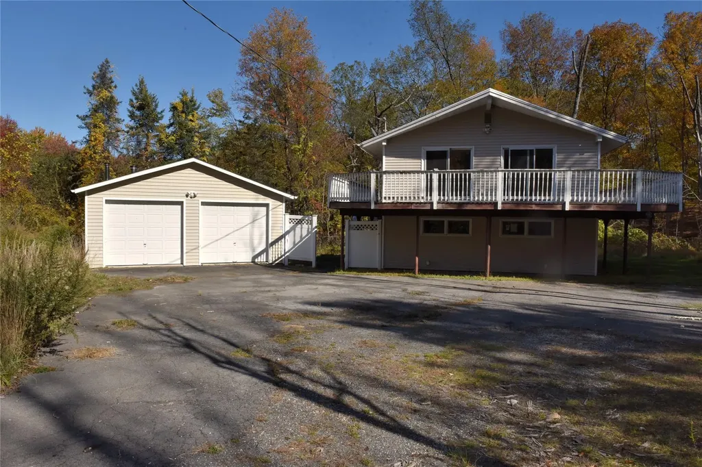 225 Upper Road Middletown NY 10940