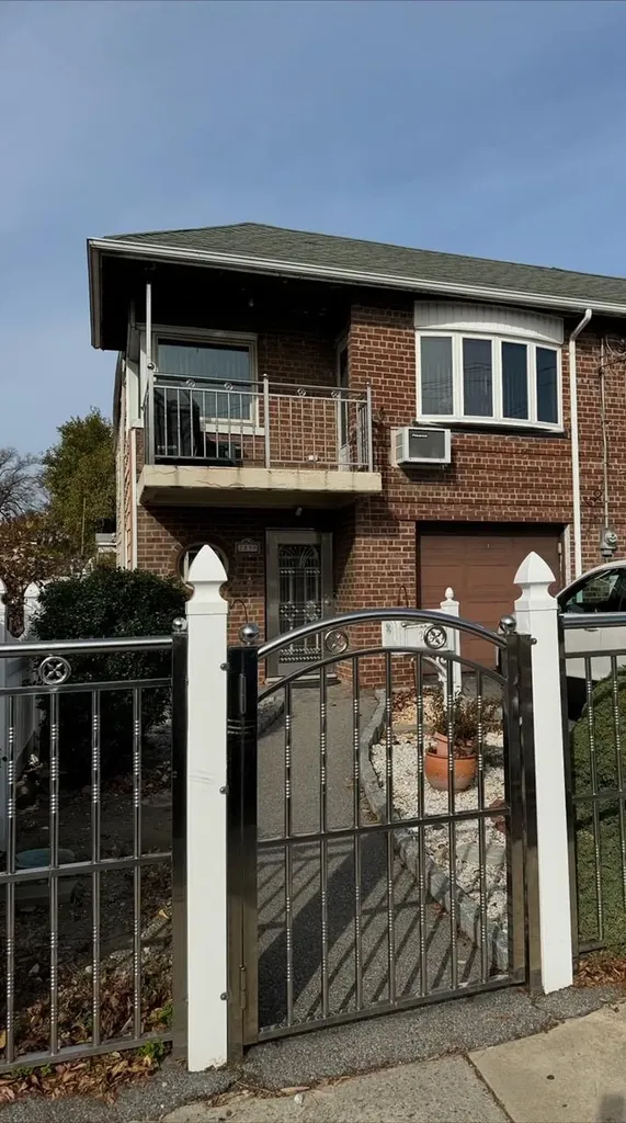2839 Philip Avenue Bronx NY 10465