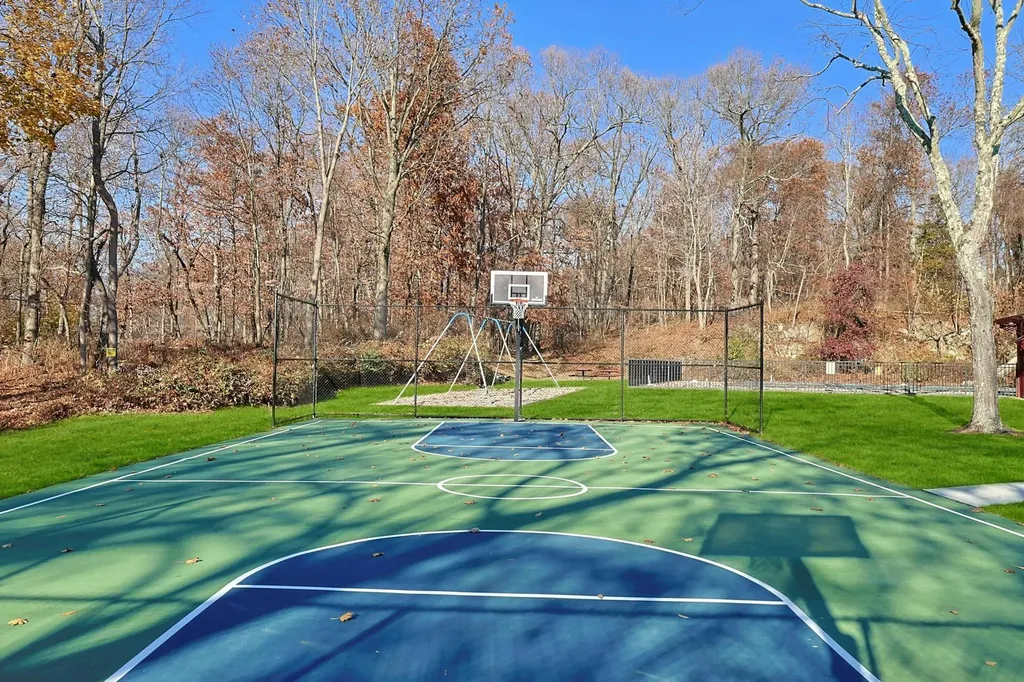 223 Horseshoe Circle Ossining NY 10562