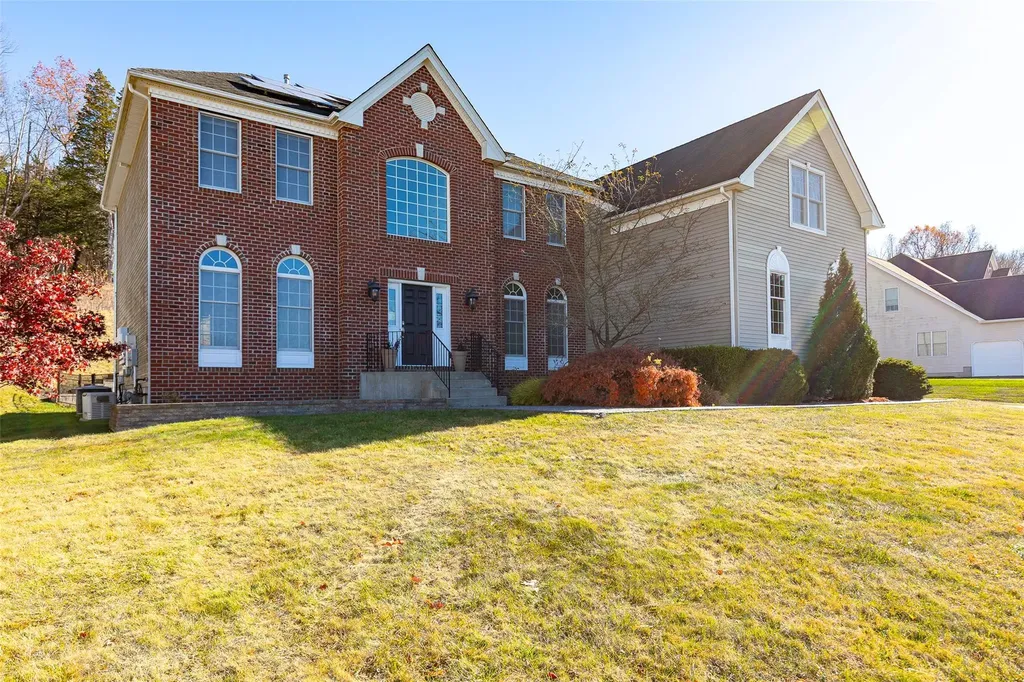 87 Keith Drive Poughkeepsie NY 12603