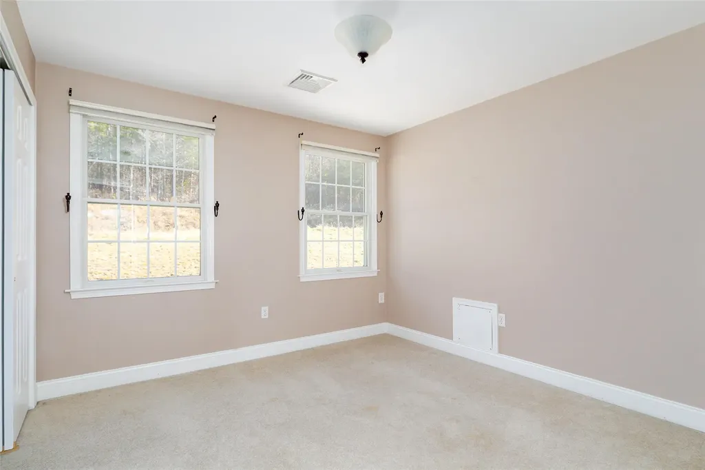 87 Keith Drive Poughkeepsie NY 12603