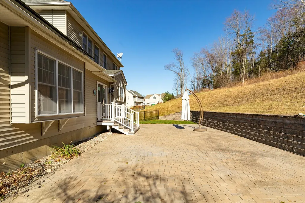 87 Keith Drive Poughkeepsie NY 12603