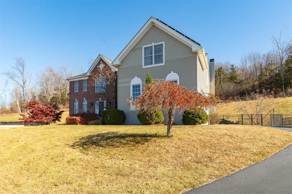 87 Keith Drive Poughkeepsie NY 12603