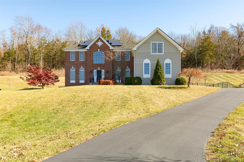 87 Keith Drive Poughkeepsie NY 12603