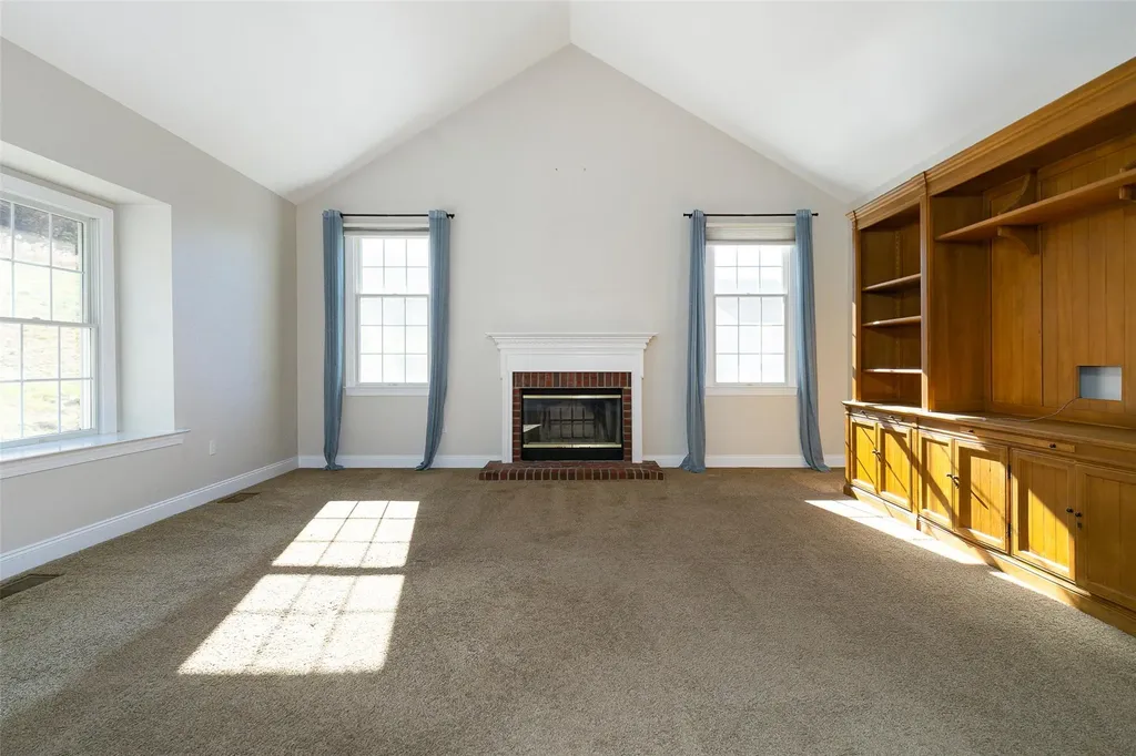 87 Keith Drive Poughkeepsie NY 12603