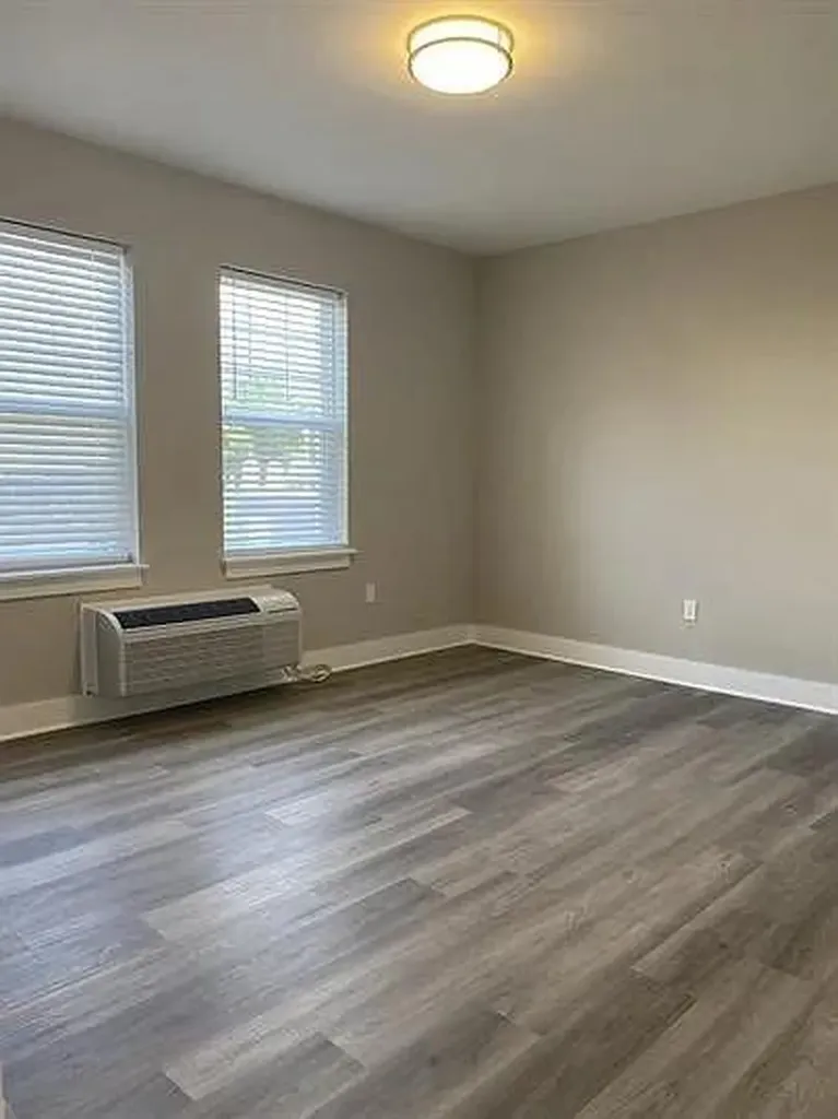 35 Violet Avenue Poughkeepsie NY 12601