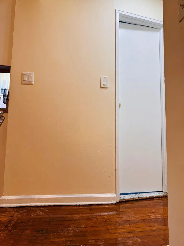749 E 218th Street Bronx NY 10467