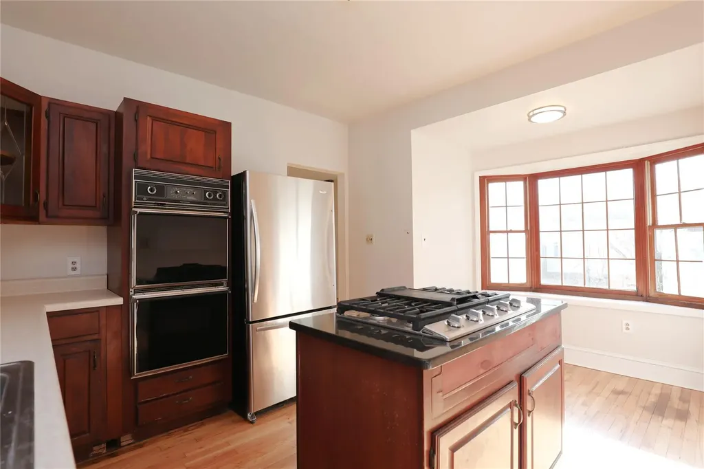 33 Linderman Avenue Kingston NY 12401