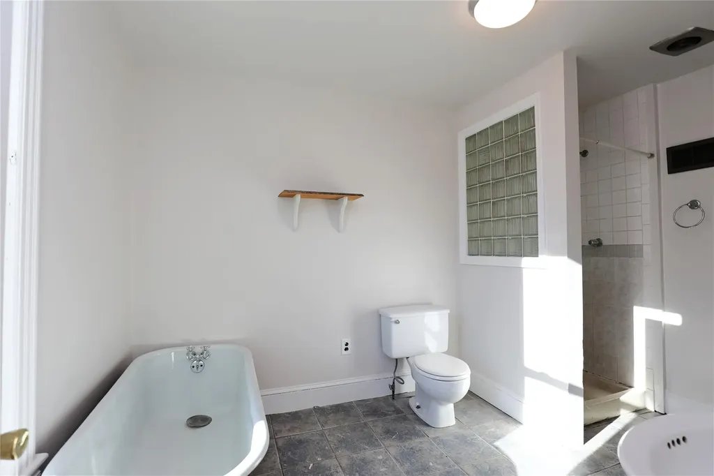 33 Linderman Avenue Kingston NY 12401