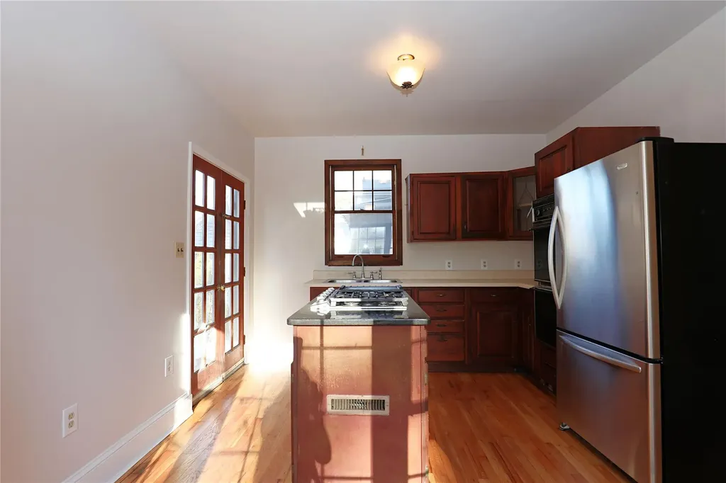 33 Linderman Avenue Kingston NY 12401