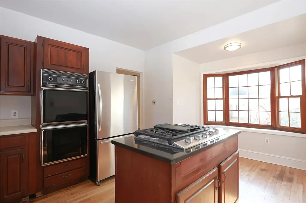 33 Linderman Avenue Kingston NY 12401