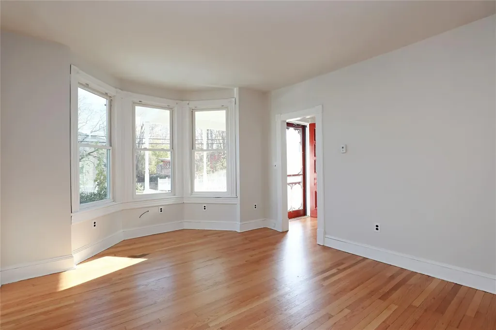 33 Linderman Avenue Kingston NY 12401