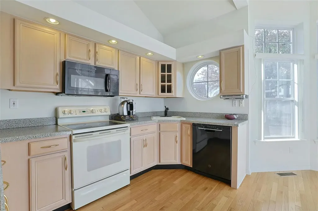 72 Mystic Drive Ossining NY 10562