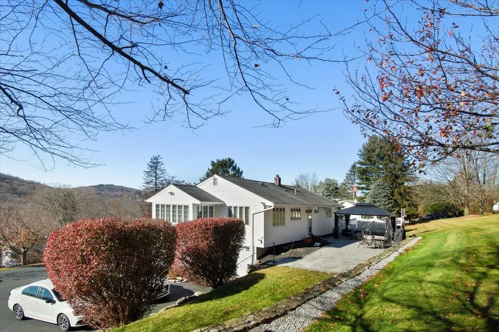 43 Lakeview Road Carmel NY 10512