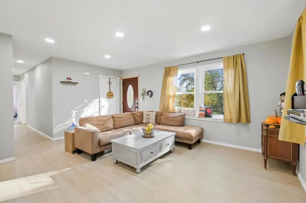 12 3rd Street Marlboro NY 12547