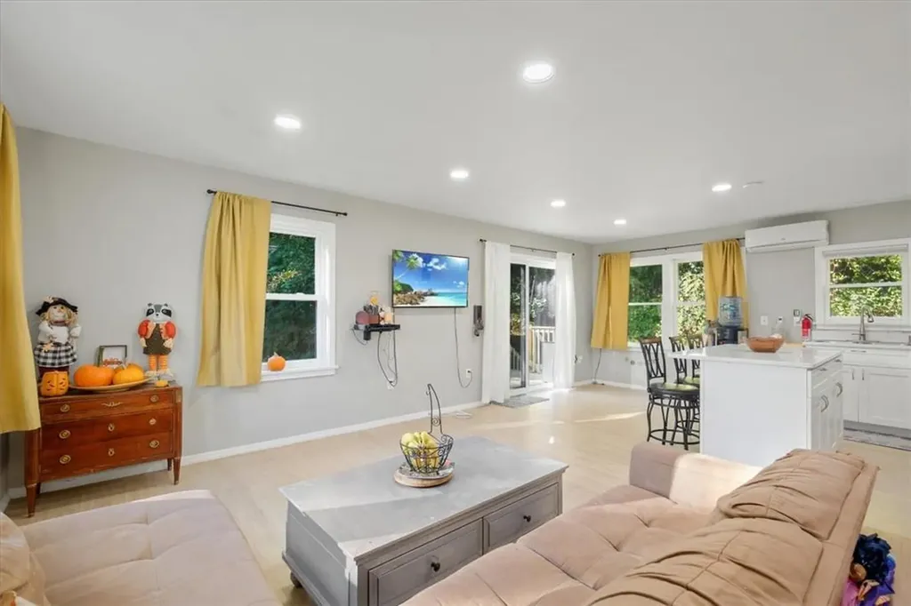 12 3rd Street Marlboro NY 12547