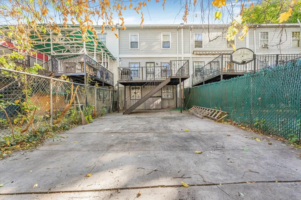 1623 Undercliff Avenue Bronx NY 10453