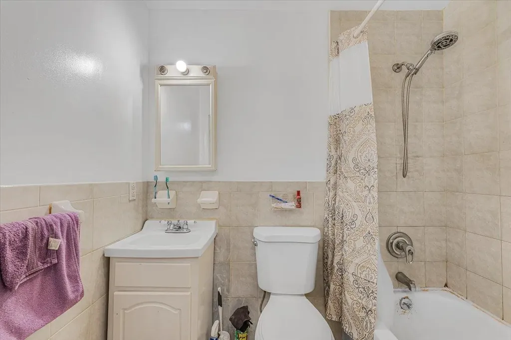 1623 Undercliff Avenue Bronx NY 10453