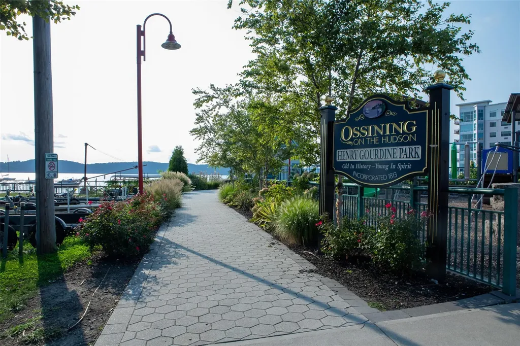 63 Cedar Lane Ossining NY 10562