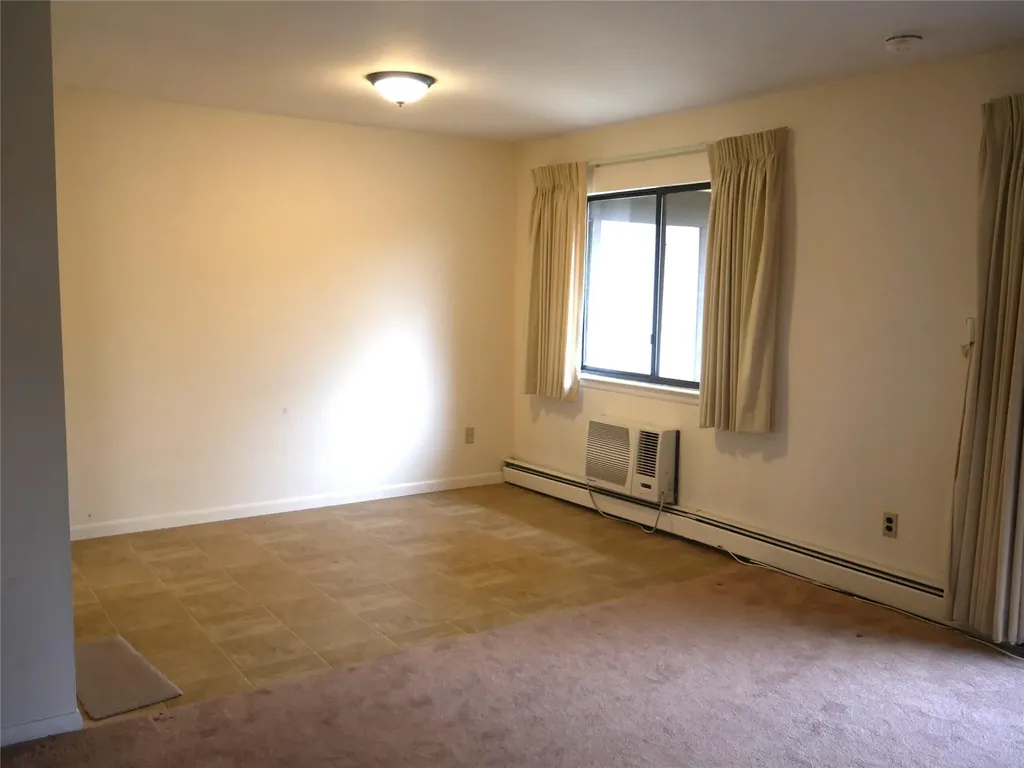 4 Loudon Drive Fishkill NY 12524