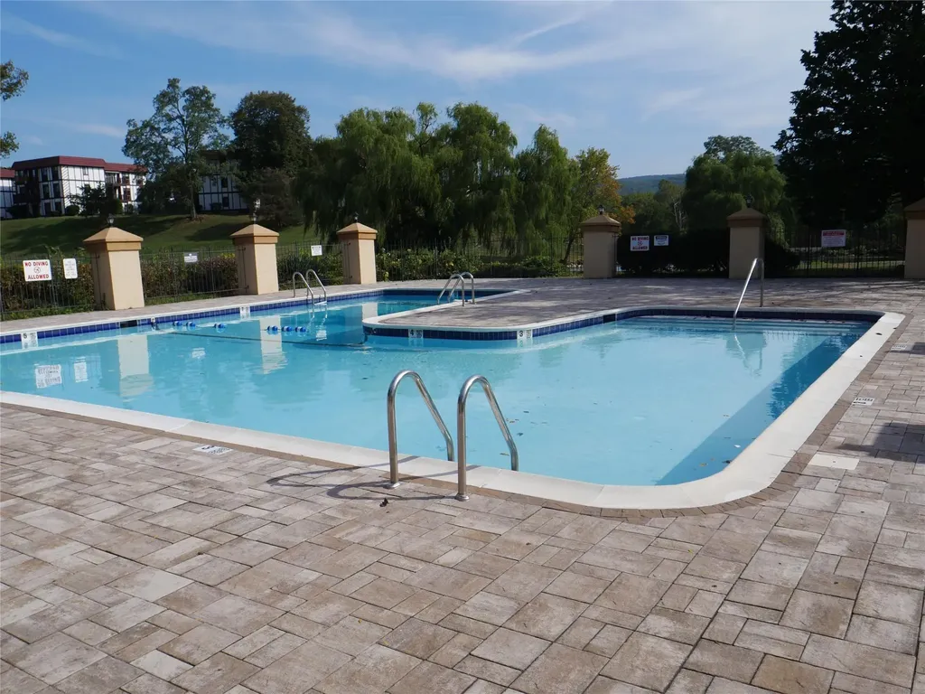 4 Loudon Drive Fishkill NY 12524
