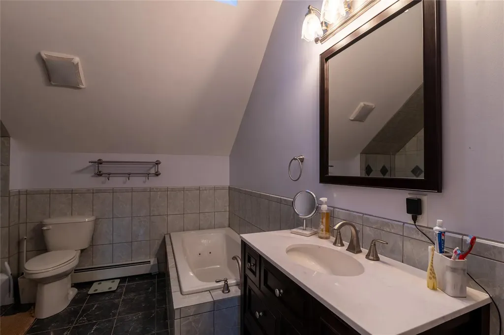 374 E Hill Road Jeffersonville NY 12748