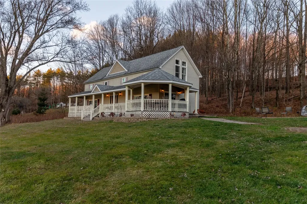 374 E Hill Road Jeffersonville NY 12748