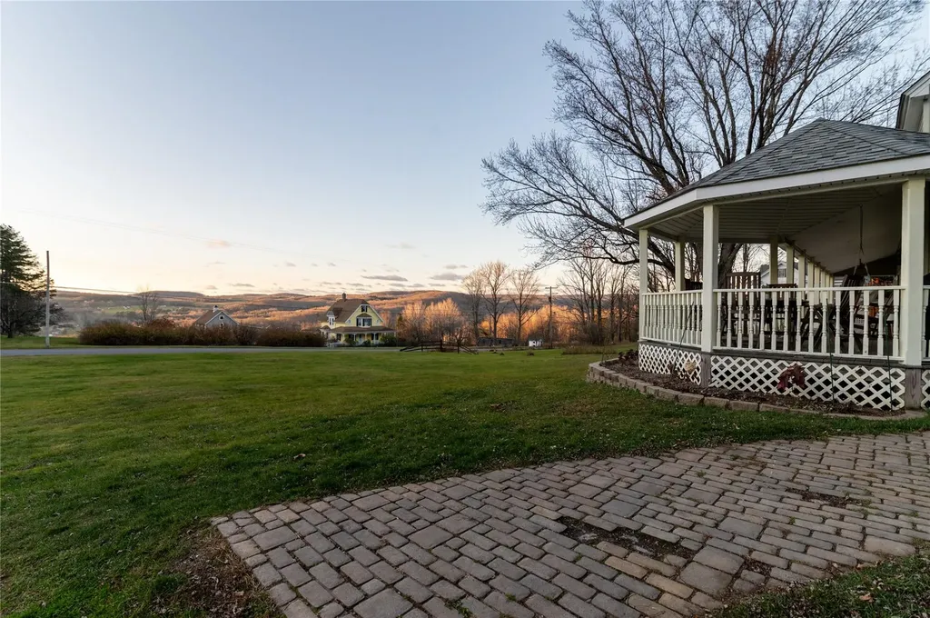 374 E Hill Road Jeffersonville NY 12748
