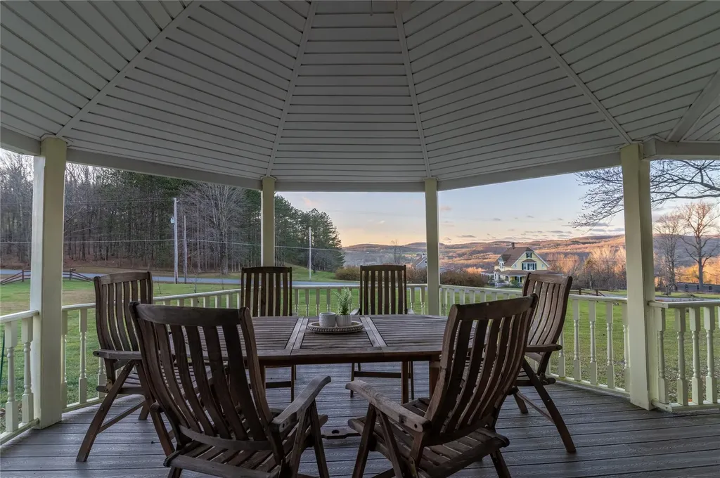 374 E Hill Road Jeffersonville NY 12748
