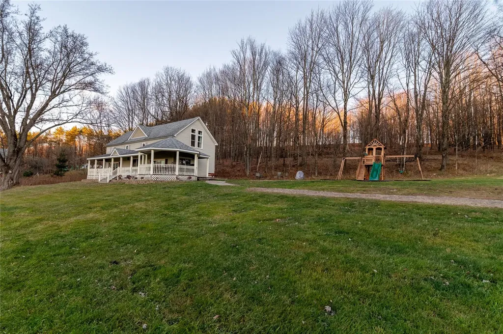 374 E Hill Road Jeffersonville NY 12748