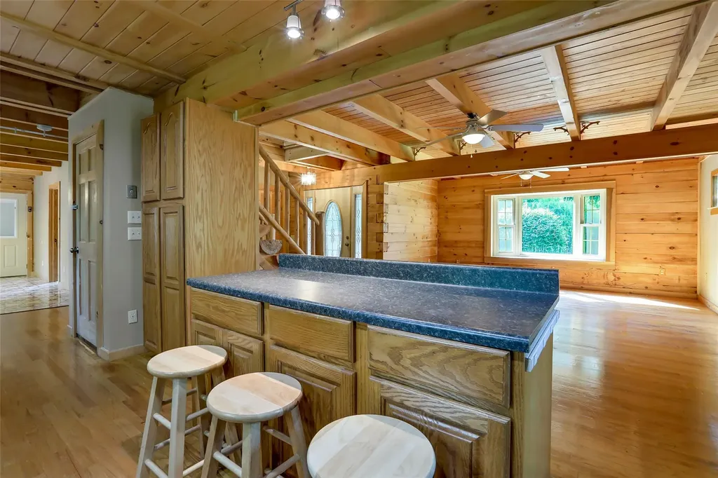 12 Constable Lane Rosendale NY 12472