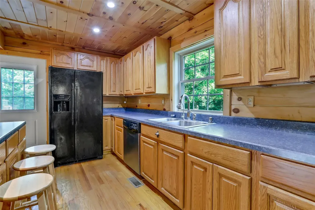 12 Constable Lane Rosendale NY 12472
