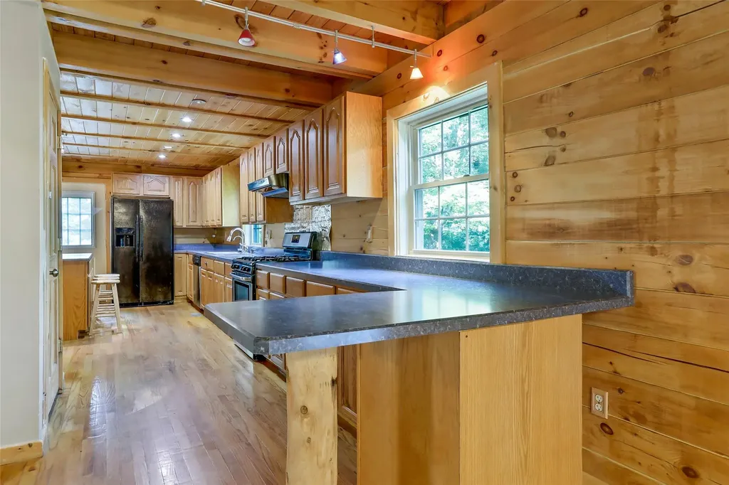 12 Constable Lane Rosendale NY 12472