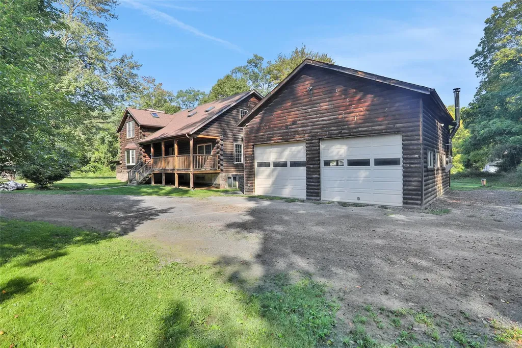 12 Constable Lane Rosendale NY 12472
