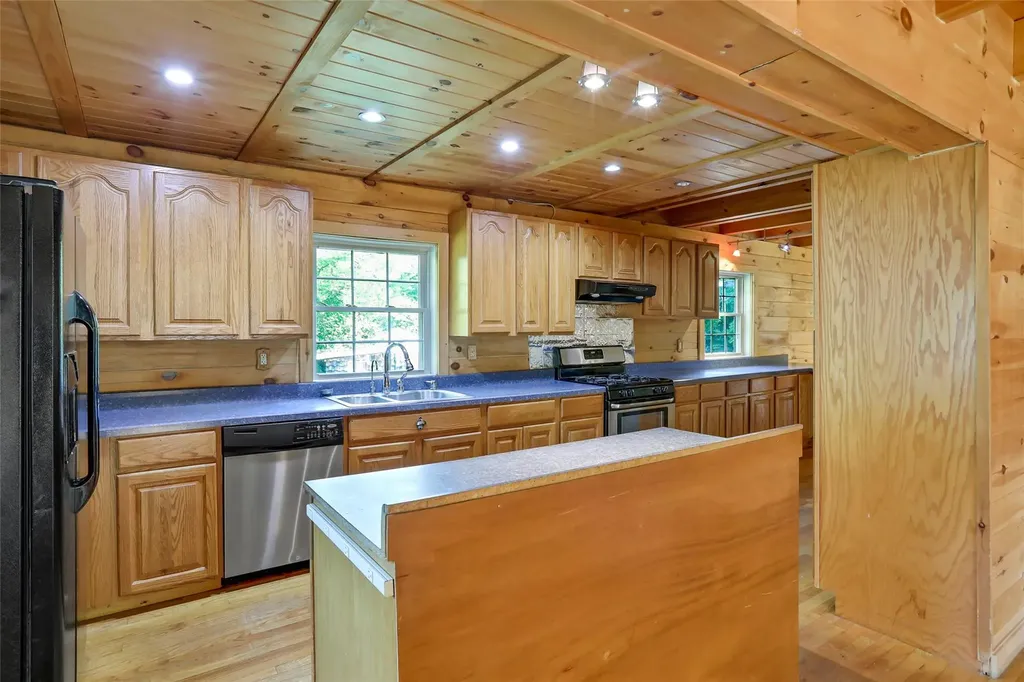 12 Constable Lane Rosendale NY 12472