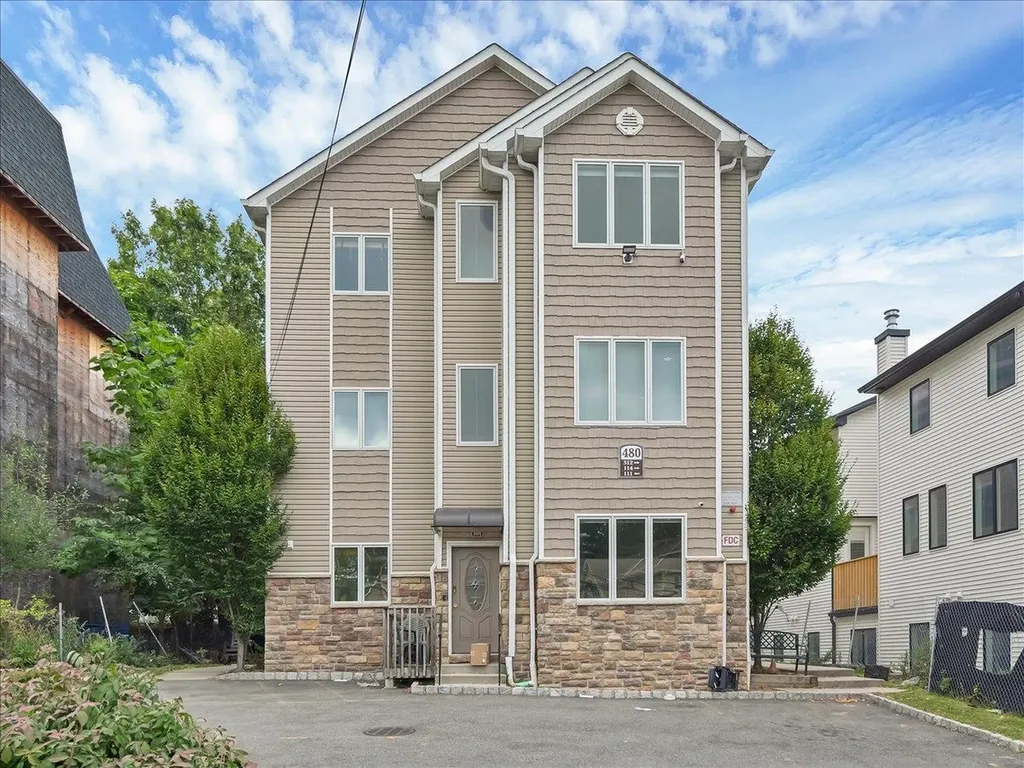 480 W Central Avenue Spring Valley NY 10977