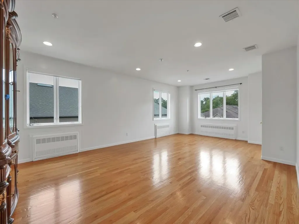 480 W Central Avenue Spring Valley NY 10977