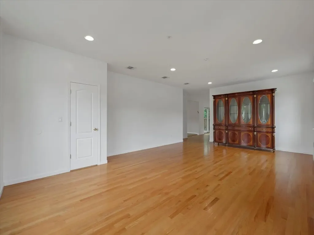 480 W Central Avenue Spring Valley NY 10977