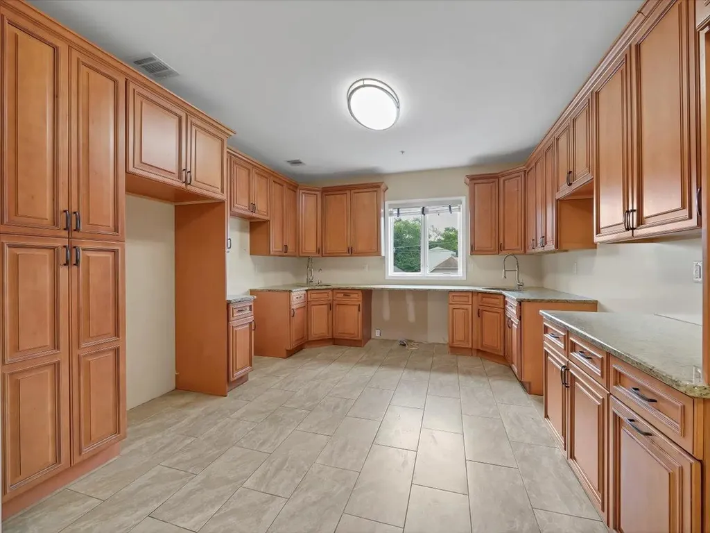 480 W Central Avenue Spring Valley NY 10977