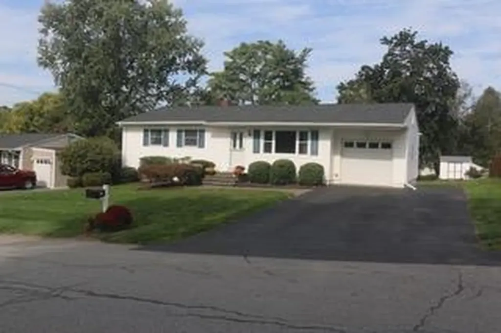 36 Cardinal Drive Poughkeepsie NY 12601