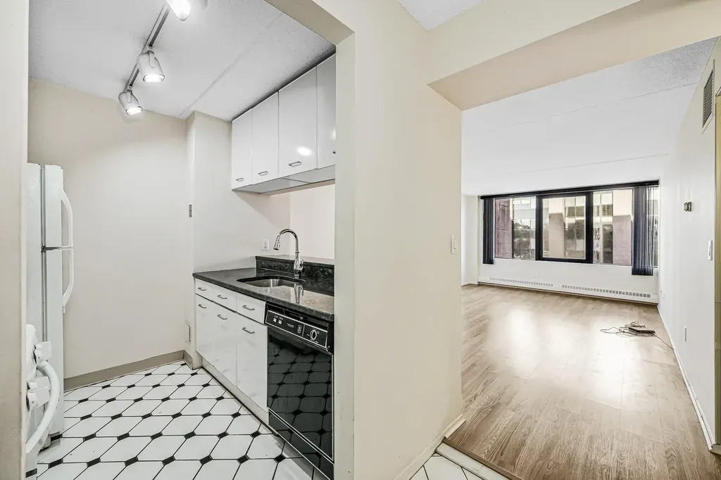 4 Martine Avenue White Plains NY 10606