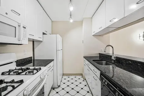 4 Martine Avenue White Plains NY 10606