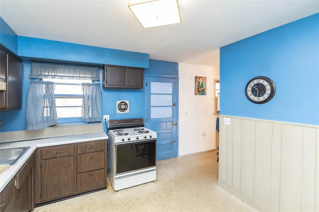 20 Quaker Hill Road Monroe NY 10950