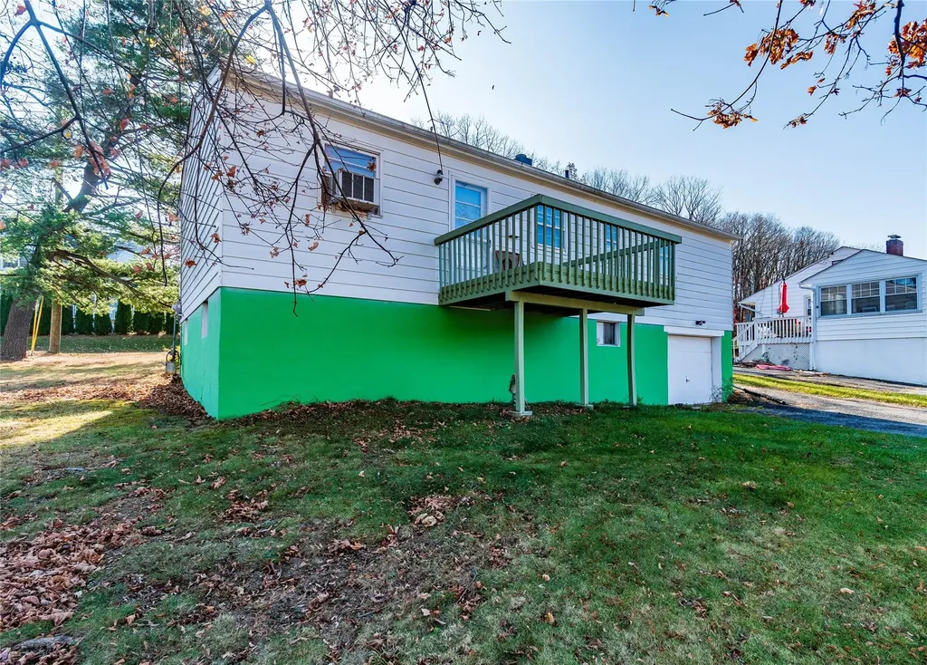 20 Quaker Hill Road Monroe NY 10950