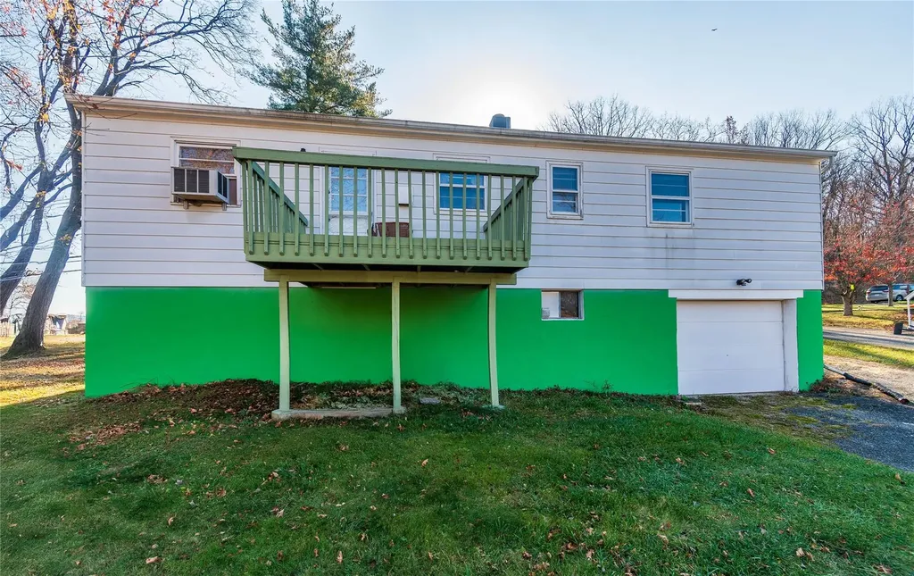 20 Quaker Hill Road Monroe NY 10950