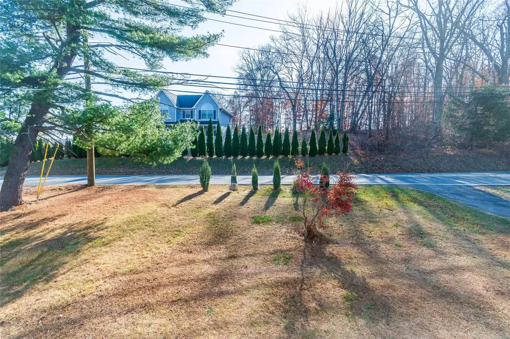 20 Quaker Hill Road Monroe NY 10950