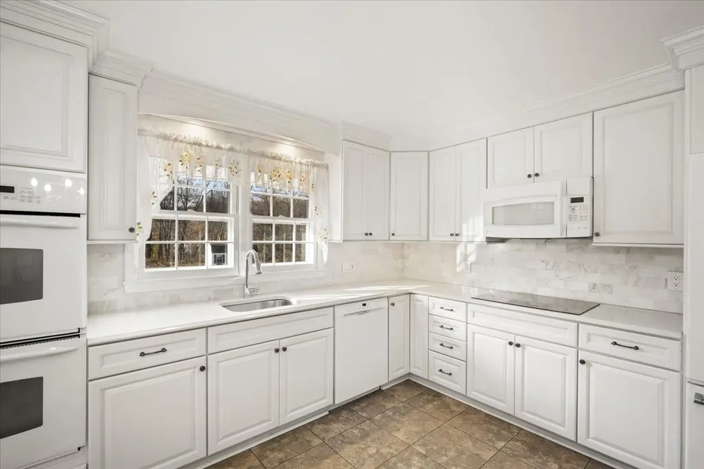 136 Hustis Road Cold Spring NY 10516