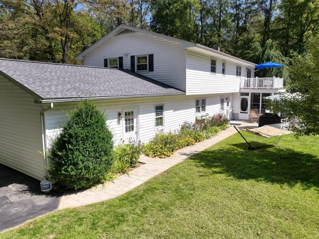 136 Hustis Road Cold Spring NY 10516