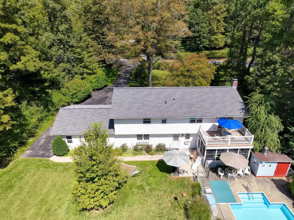136 Hustis Road Cold Spring NY 10516